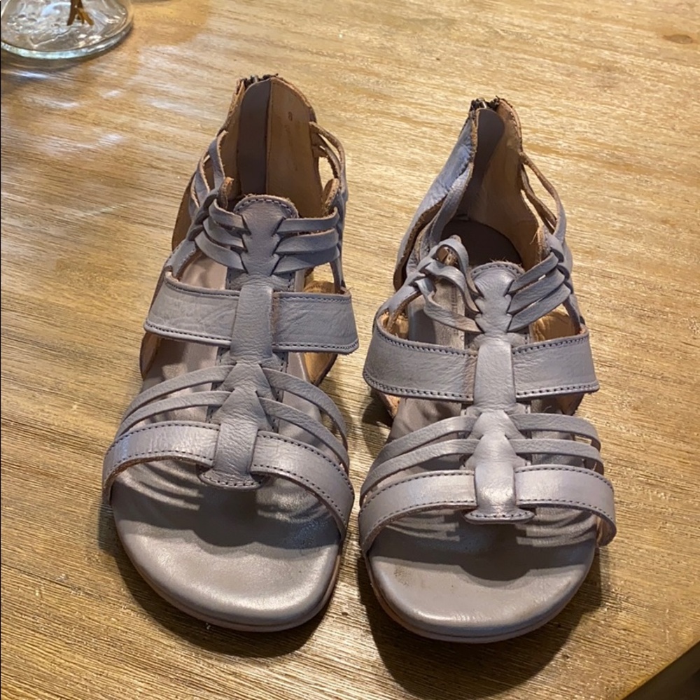 Cara Bed Stu Sandals
